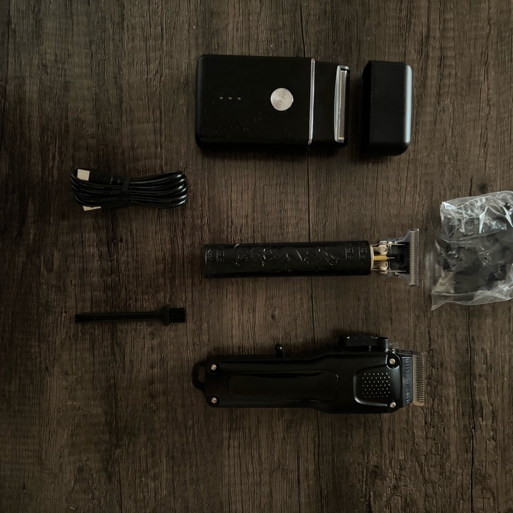 Black Electric Grooming Kit